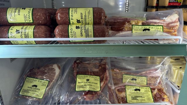 image-1021405-fischer_farms_beef-16790.w640.jpg